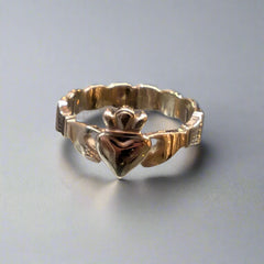 gents gold claddagh ring