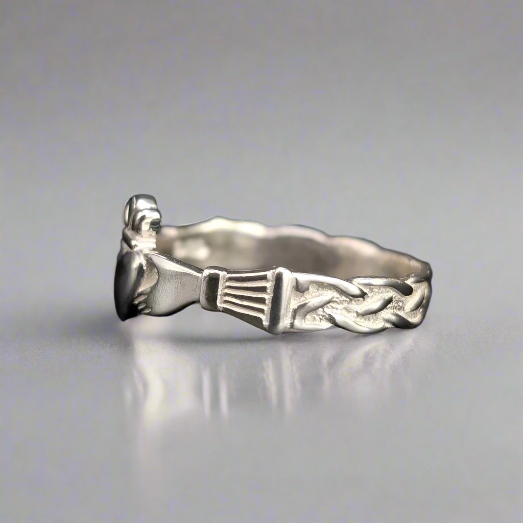 mans claddagh ring with plaited shank