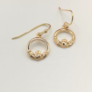 Micro Gold claddagh earrings - doyledesigndublin