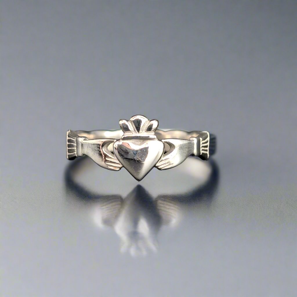 Gents Claddagh Ring