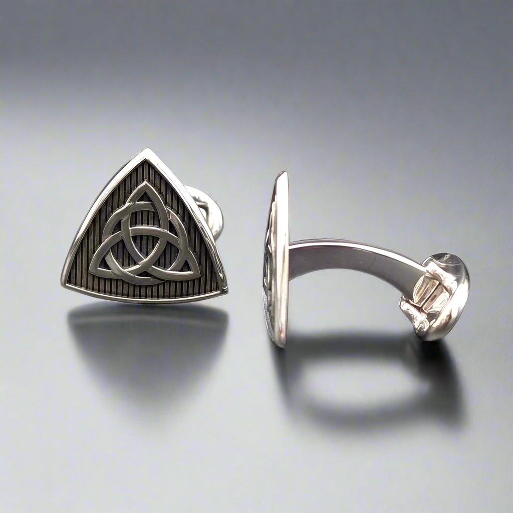 Cufflinks with trinity knot - Doyle Design Dublin